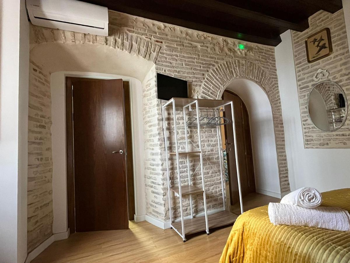 Clarisas Suites Carmona  Exteriér fotografie